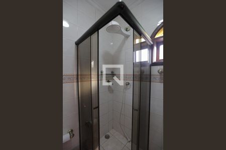 Casa à venda com 450m², 5 quartos e 4 vagasBanheiro da Suíte 2