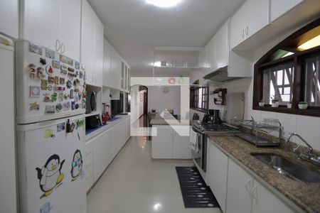 Casa à venda com 450m², 5 quartos e 4 vagasCozinha