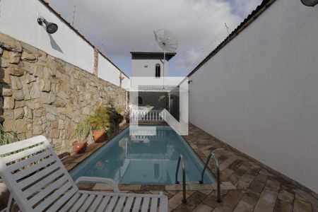 Casa à venda com 450m², 5 quartos e 4 vagasPiscina