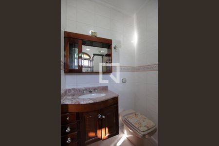 Casa à venda com 450m², 5 quartos e 4 vagasBanheiro da Suíte 2