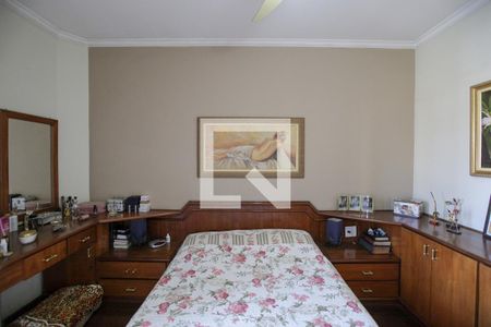 Casa à venda com 450m², 5 quartos e 4 vagasSuíte 1