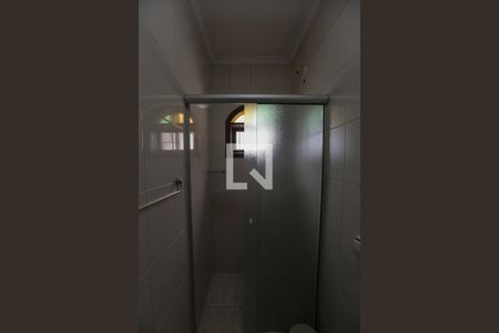 Casa à venda com 450m², 5 quartos e 4 vagasBanheiro de Serviço