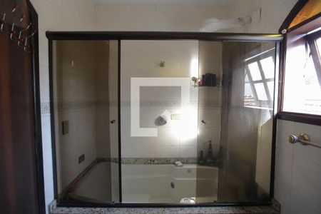 Casa à venda com 450m², 5 quartos e 4 vagasBanheiro da Suíte 1