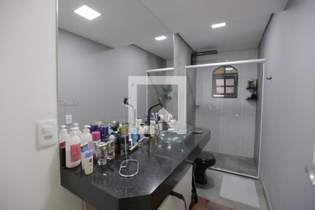 Casa à venda com 450m², 5 quartos e 4 vagasBanheiro da Suíte 4