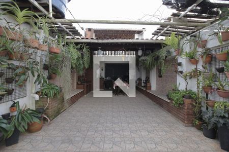 Casa à venda com 450m², 5 quartos e 4 vagasChurrasqueira