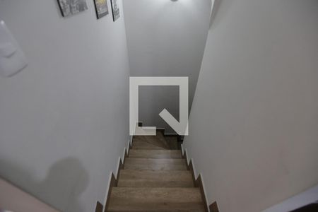 Casa à venda com 450m², 5 quartos e 4 vagasEscada