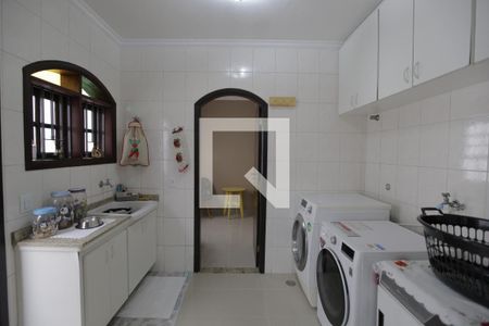 Casa à venda com 450m², 5 quartos e 4 vagasÁrea de Serviço