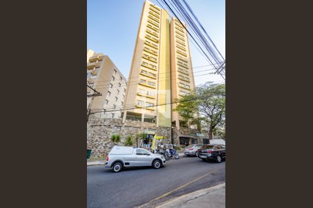 Apartamento para alugar com 64m², 3 quartos e 1 vagaFachada