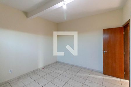 Quarto Suíte de casa para alugar com 2 quartos, 70m² em Átila de Paiva, Belo Horizonte