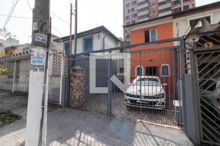 Casa à venda com 249m², 3 quartos e 2 vagasFachada