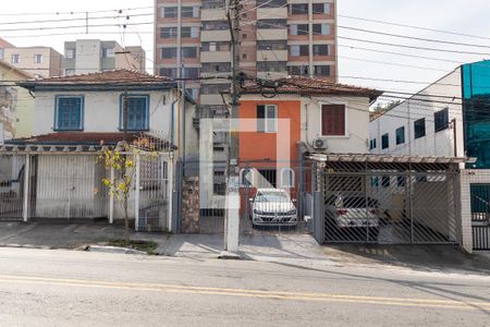 Casa à venda com 249m², 3 quartos e 2 vagasFachada