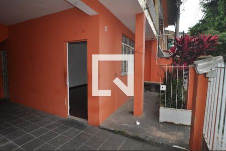 Casa de condomínio à venda com 150m², 4 quartos e 1 vaga Casa de condomínio à venda com 150m², 4 quartos e 1 vagaGaragem