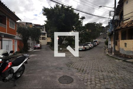 Casa de condomínio à venda com 150m², 4 quartos e 1 vaga Casa de condomínio à venda com 150m², 4 quartos e 1 vagaVista da rua