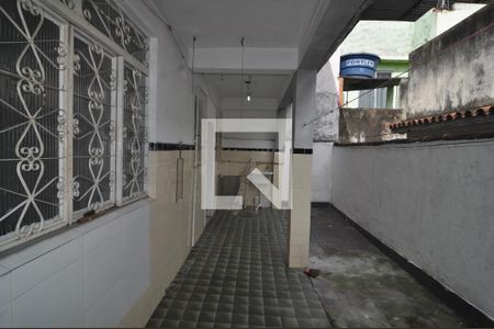 Casa de condomínio à venda com 150m², 4 quartos e 1 vagaQuintal