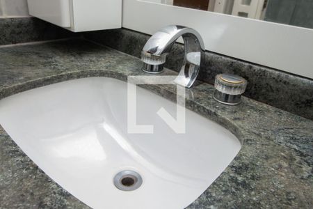 Apartamento à venda com 79m², 2 quartos e 2 vagasBanheiro Suíte