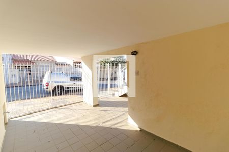 Casa à venda com 171m², 2 quartos e 1 vaga Casa à venda com 171m², 2 quartos e 1 vagaGaragem