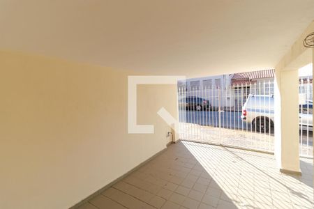 Casa à venda com 171m², 2 quartos e 1 vaga Casa à venda com 171m², 2 quartos e 1 vagaGaragem