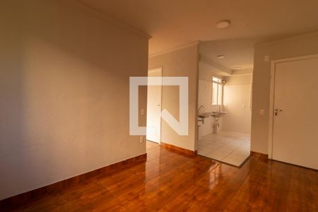 Sala de apartamento para alugar com 2 quartos, 48m² em Cerâmica, Nova Iguaçu