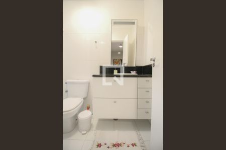 Casa à venda com 122m², 3 quartos e 2 vagasbanheiro social