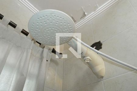 Casa à venda com 162m², 3 quartos e 4 vagas Casa à venda com 162m², 3 quartos e 4 vagasChuveiro do Banheiro 2