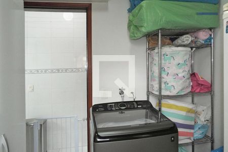 Casa à venda com 162m², 3 quartos e 4 vagas Casa à venda com 162m², 3 quartos e 4 vagasÁrea de Serviço