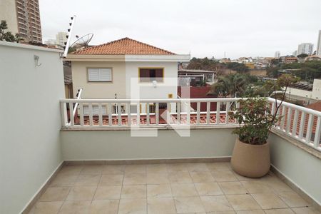 Casa à venda com 162m², 3 quartos e 4 vagas Casa à venda com 162m², 3 quartos e 4 vagasVaranda do Quarto 3