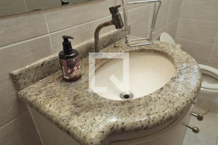 Casa à venda com 162m², 3 quartos e 4 vagas Casa à venda com 162m², 3 quartos e 4 vagasLavabo