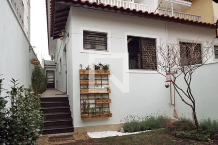 Casa à venda com 162m², 3 quartos e 4 vagas Casa à venda com 162m², 3 quartos e 4 vagasÁrea comum