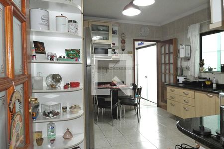 Casa à venda com 162m², 3 quartos e 4 vagas Casa à venda com 162m², 3 quartos e 4 vagasCozinha