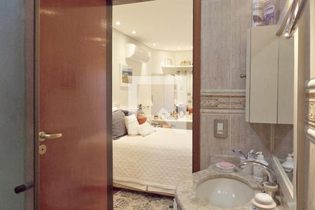 Casa à venda com 162m², 3 quartos e 4 vagas Casa à venda com 162m², 3 quartos e 4 vagasBanheiro 1