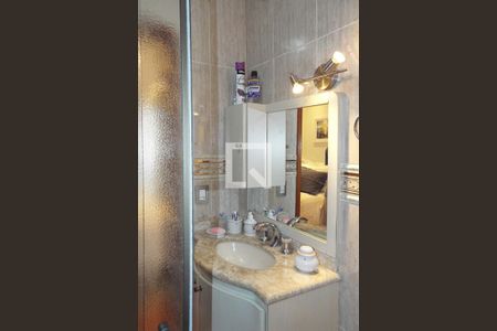 Casa à venda com 162m², 3 quartos e 4 vagas Casa à venda com 162m², 3 quartos e 4 vagasBanheiro 1