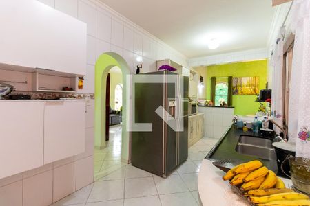 Casa à venda com 370m², 6 quartos e 5 vagas Casa à venda com 370m², 6 quartos e 5 vagasCozinha