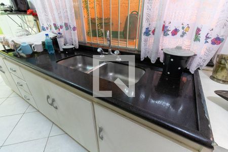 Casa à venda com 370m², 6 quartos e 5 vagas Casa à venda com 370m², 6 quartos e 5 vagasCozinha