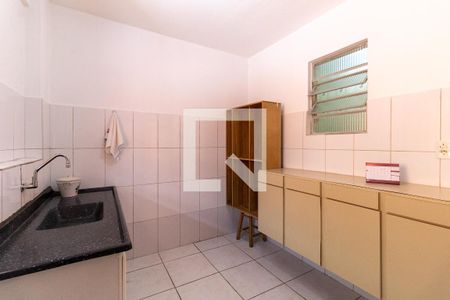 Casa à venda com 370m², 6 quartos e 5 vagas Casa à venda com 370m², 6 quartos e 5 vagasCasa 2 Cozinha