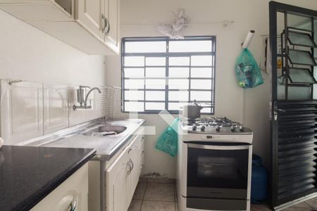 Casa à venda com 176m², 4 quartos e 2 vagasCozinha 