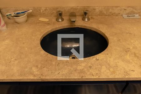 Casa à venda com 400m², 5 quartos e 4 vagas Casa à venda com 400m², 5 quartos e 4 vagasBanheiro