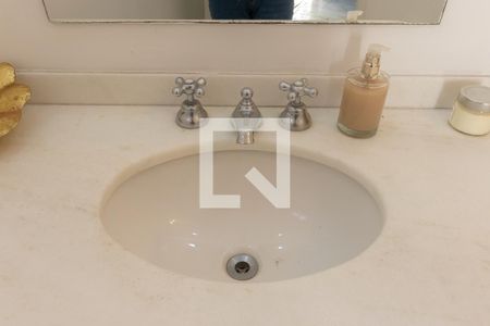 Casa à venda com 400m², 5 quartos e 4 vagas Casa à venda com 400m², 5 quartos e 4 vagasBanheiro da Suíte 4