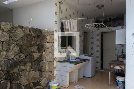 Casa à venda com 400m², 5 quartos e 4 vagas Casa à venda com 400m², 5 quartos e 4 vagasÁrea de Serviço