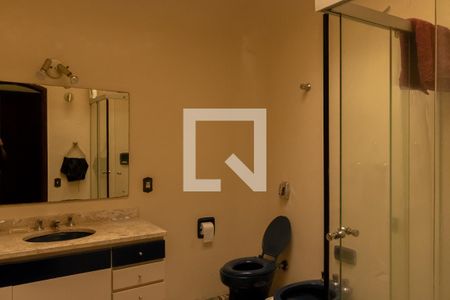 Casa à venda com 400m², 5 quartos e 4 vagas Casa à venda com 400m², 5 quartos e 4 vagasBanheiro