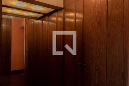 Casa à venda com 400m², 5 quartos e 4 vagas Casa à venda com 400m², 5 quartos e 4 vagasSuíte 2