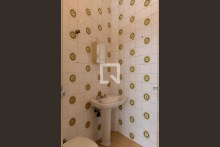 Casa à venda com 400m², 5 quartos e 4 vagas Casa à venda com 400m², 5 quartos e 4 vagasÁrea de Serviço