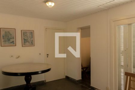 Casa à venda com 400m², 5 quartos e 4 vagas Casa à venda com 400m², 5 quartos e 4 vagasSuite 4 - Térreo