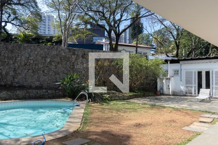 Casa à venda com 400m², 5 quartos e 4 vagas Casa à venda com 400m², 5 quartos e 4 vagasÁrea Externa