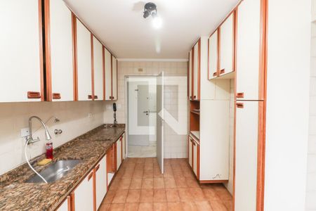Apartamento à venda com 250m², 3 quartos e 2 vagas Apartamento à venda com 250m², 3 quartos e 2 vagasCozinha
