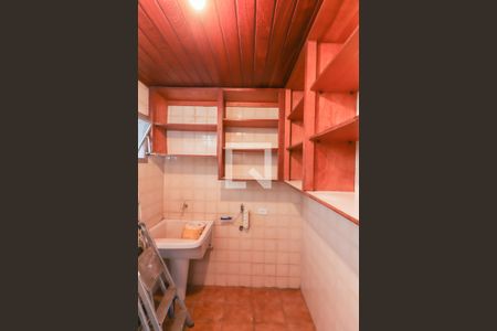Apartamento à venda com 250m², 3 quartos e 2 vagas Apartamento à venda com 250m², 3 quartos e 2 vagasLavanderia