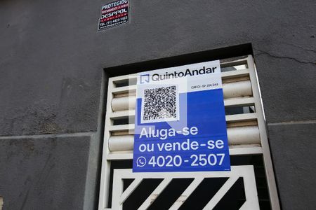 Casa à venda com 320m², 3 quartos e 1 vaga Casa à venda com 320m², 3 quartos e 1 vagaFachada