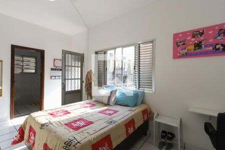 Casa à venda com 450m², 4 quartos e 2 vagas Casa à venda com 450m², 4 quartos e 2 vagasSuíte 2