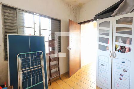 Casa à venda com 450m², 4 quartos e 2 vagas Casa à venda com 450m², 4 quartos e 2 vagasQuarto de Serviço