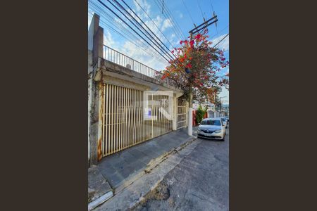 Casa à venda com 450m², 4 quartos e 2 vagas Casa à venda com 450m², 4 quartos e 2 vagasFachada