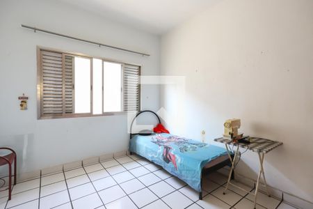 Casa à venda com 450m², 4 quartos e 2 vagas Casa à venda com 450m², 4 quartos e 2 vagasQuarto 2
